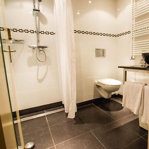 Zimmer mit zwei Einzelbetten
